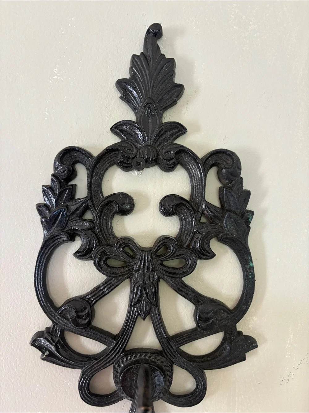 Vintage Ornate Black Cast Iron Wall Candle Sconce – Ribbon Bow & Scrollwork Leaf